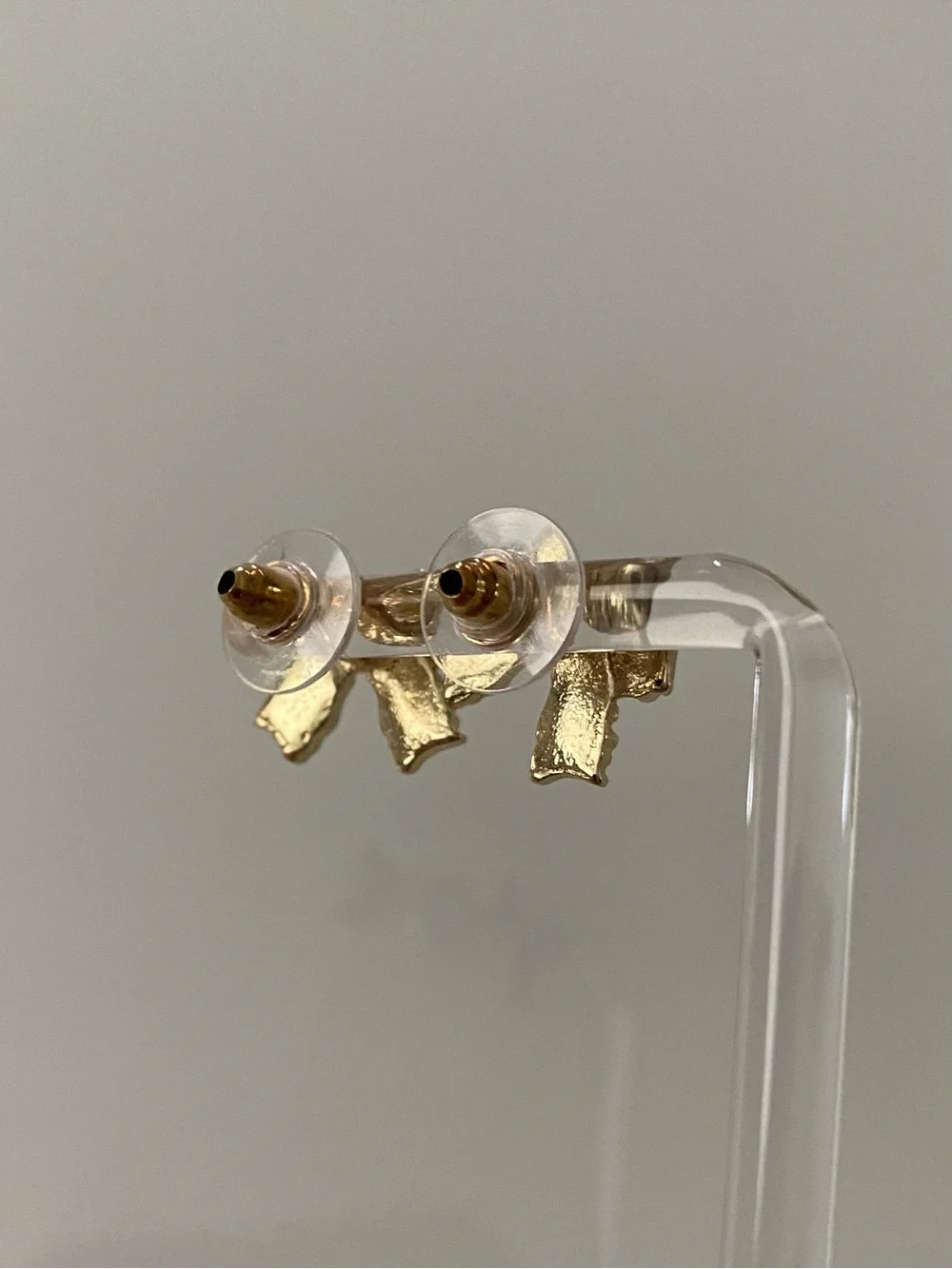 N/A elegant gold